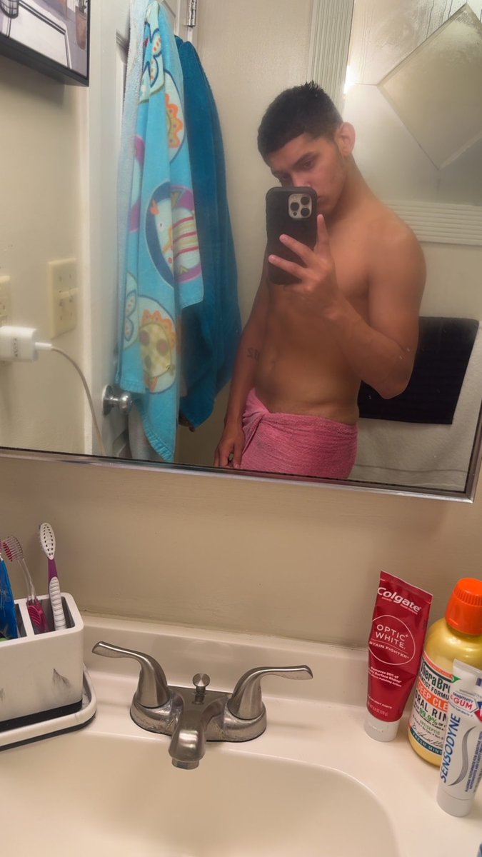 LeitoBonito23's tweet photo. ‼️‼️NEW POST‼️‼️
Go make sure to subscribe to my OF and like the new post! You wouldn’t regret it 🫣😈! You’ll get a surprise 🫣 in DMs! 

Also, RT if you want me to go live on OF or comment below! 🤤🫣
https://t.co/wZXHRIeGff https://t.co/9jDbaMYxaW