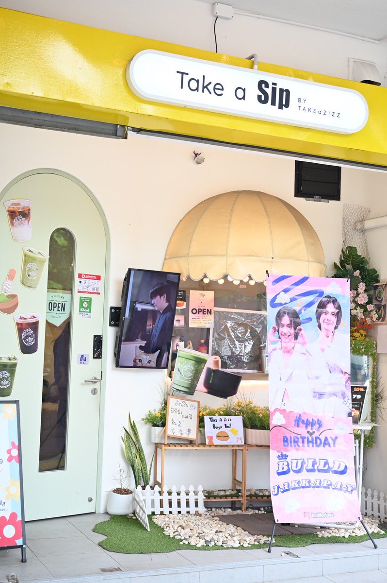 TakeaZizz's tweet photo. 💙 BUILD BIRTHDAY PROJECT 💙 - 3 วันสุดท้าย!!

Date : 31 May to 8 Jun 2025
Time :  9.00 A.M. -  6.00 P.M.
Location : ร้าน Take a Sip🍰☕️
MRTอิสรภาพ ทางออกที่ 2 เดินตรงมา 150 เมตร ร้านอยู่ข้างธนาคารออมสิน

#HBDBUILDJKPPROJECT
#JustForBiuTeam 
#BuildJakapan 
#Beyourluve
#takeasip https://t.co/tt9IwlpbHN