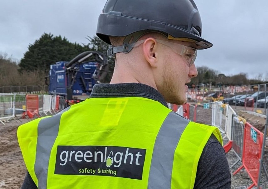 Skills Launchpad Plymouth (@plymlaunchpad) on Twitter photo 📢 New opportunity from <a href="/GreenlightSC/">Greenlight Safety & Training</a>
Supported Internships for young people with EHCPs start this September in Plymouth
✅ Real work experience
✅ Skills training
✅ 1:1 support
Info sessions this June – sign up: zurl.co/wsx11
#Skills4Plymouth <a href="/buildplymouth/">Building Plymouth</a> 📢 New opportunity from <a href="/GreenlightSC/">Greenlight Safety & Training</a>
Supported Internships for young people with EHCPs start this September in Plymouth
✅ Real work experience
✅ Skills training
✅ 1:1 support
Info sessions this June – sign up: zurl.co/wsx11
#Skills4Plymouth <a href="/buildplymouth/">Building Plymouth</a>