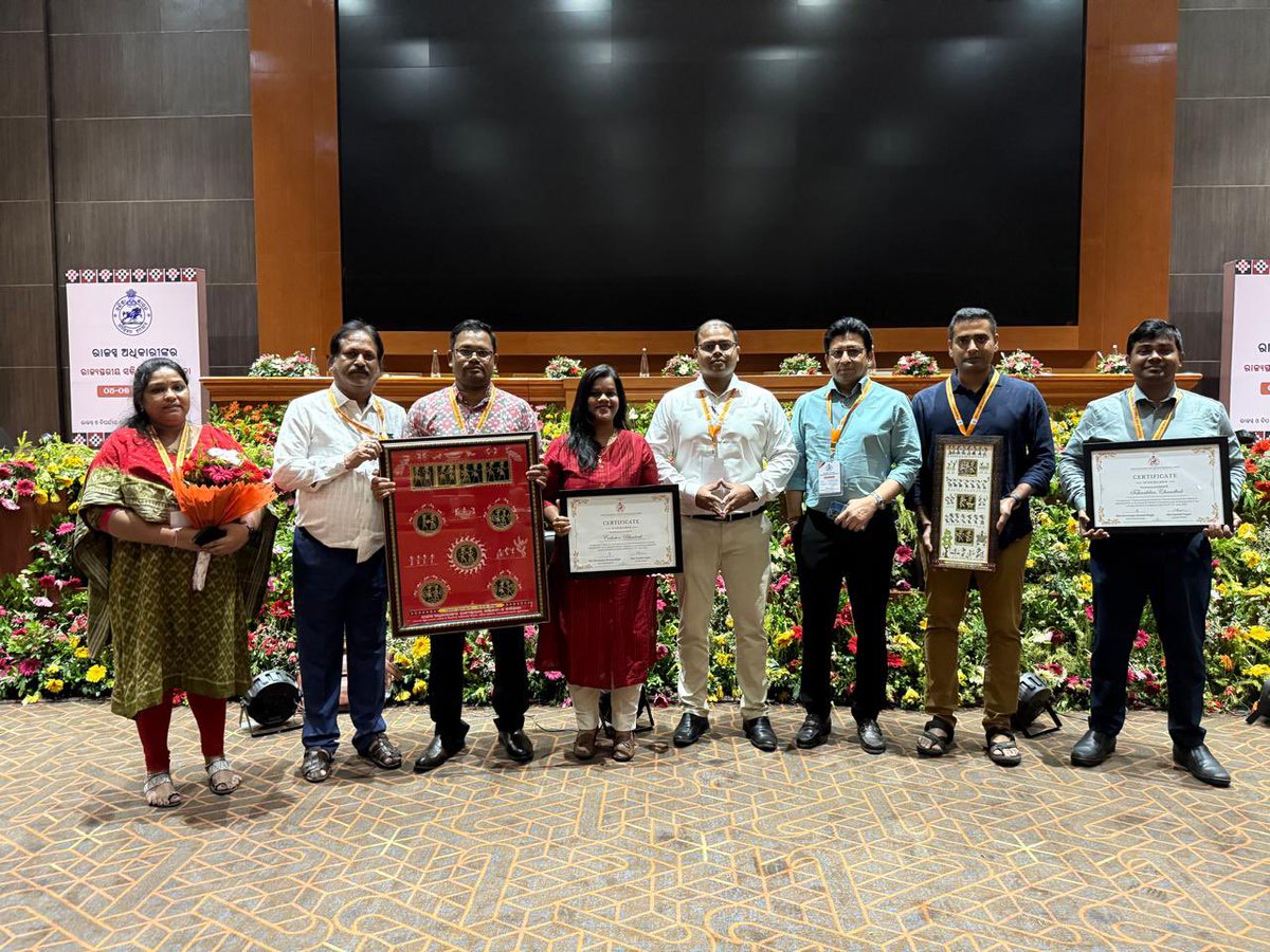 Proud moment for Bhadrak on being awarded 1st Prize in Revenue Administration. Honoured to receive the award from Hon’ble Deputy CM and Hon’ble Minister Revenue &amp; DM, Govt. of Odisha. A big shout-out to the entire team for their dedication, under the leadership of <a href="/DM_Bhadrak/">District Administration,Bhadrak</a>.