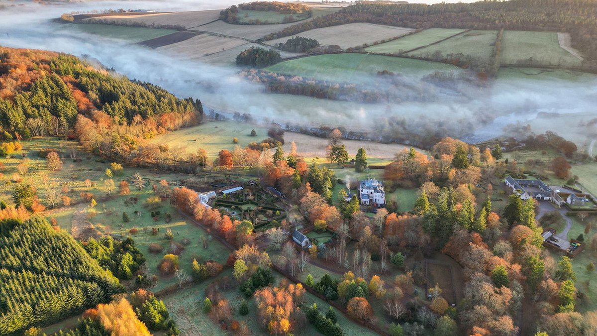 Some beautiful pictures from Mayen Estate @thegardensatmayen 🌿 
Wishing everyone a great weekend, even if it’s looking a bit soggy out there ☔👀