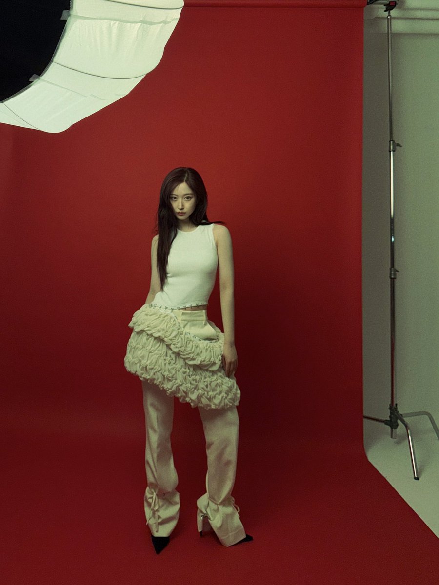 마리끌레르 zip

#NMIXX #엔믹스
#해원 #HAEWON
