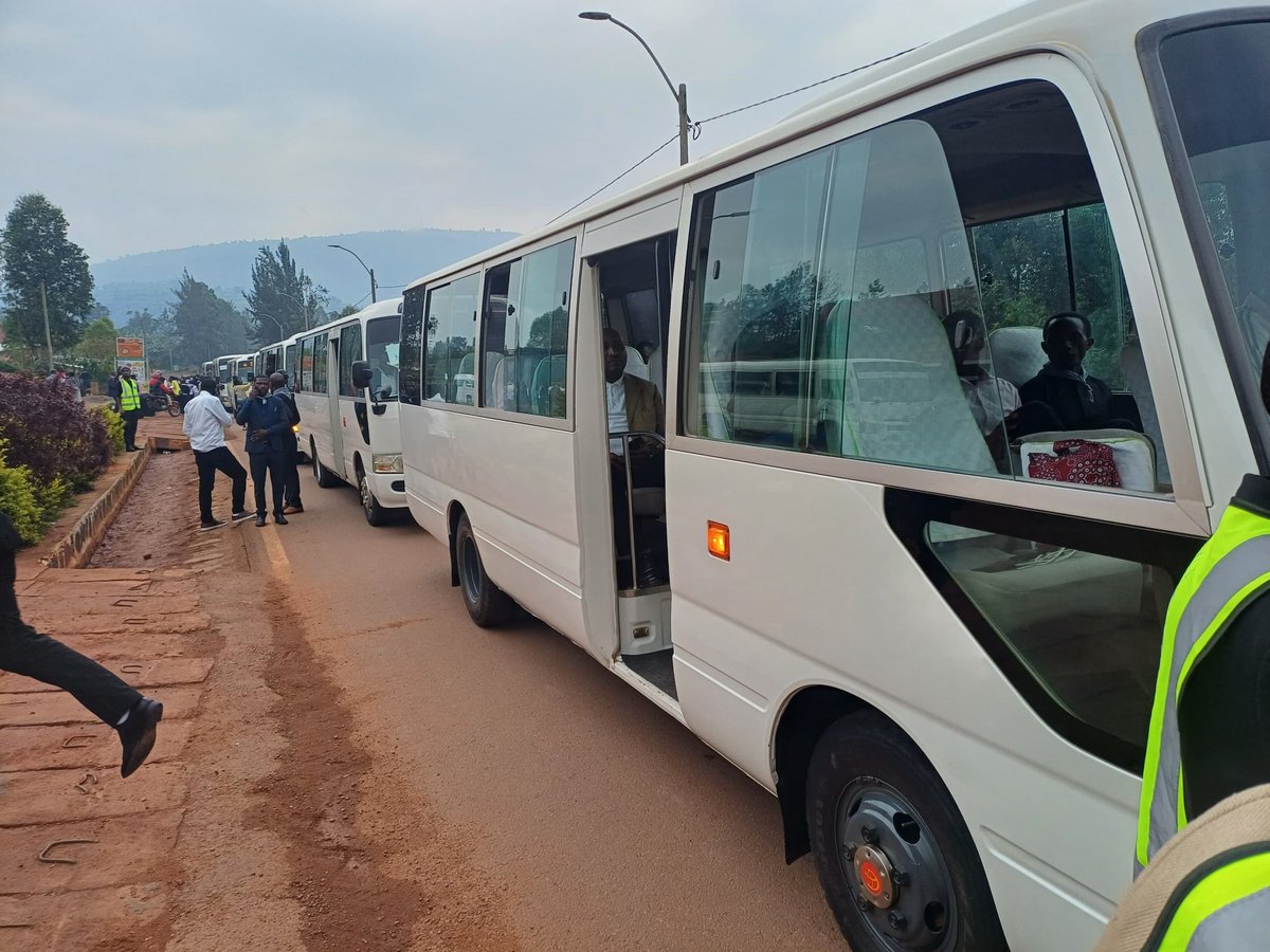 NYCByumba's tweet photo. Byumba Sector NYC 

Sir
None  tariki ya 05.06.2025 Kuva Saa 7h00 urubyiruko, abaturage b'umurenge wa Byumba ku bufatanye n'abikorera b'akarere ka Gicumbi barangajwe imbere na Director wa Good governance mu karere  Uwamahoro Donatille, Komite ya Ibuka mu karere berekeje Kigali to https://t.co/SZiY9voJsU