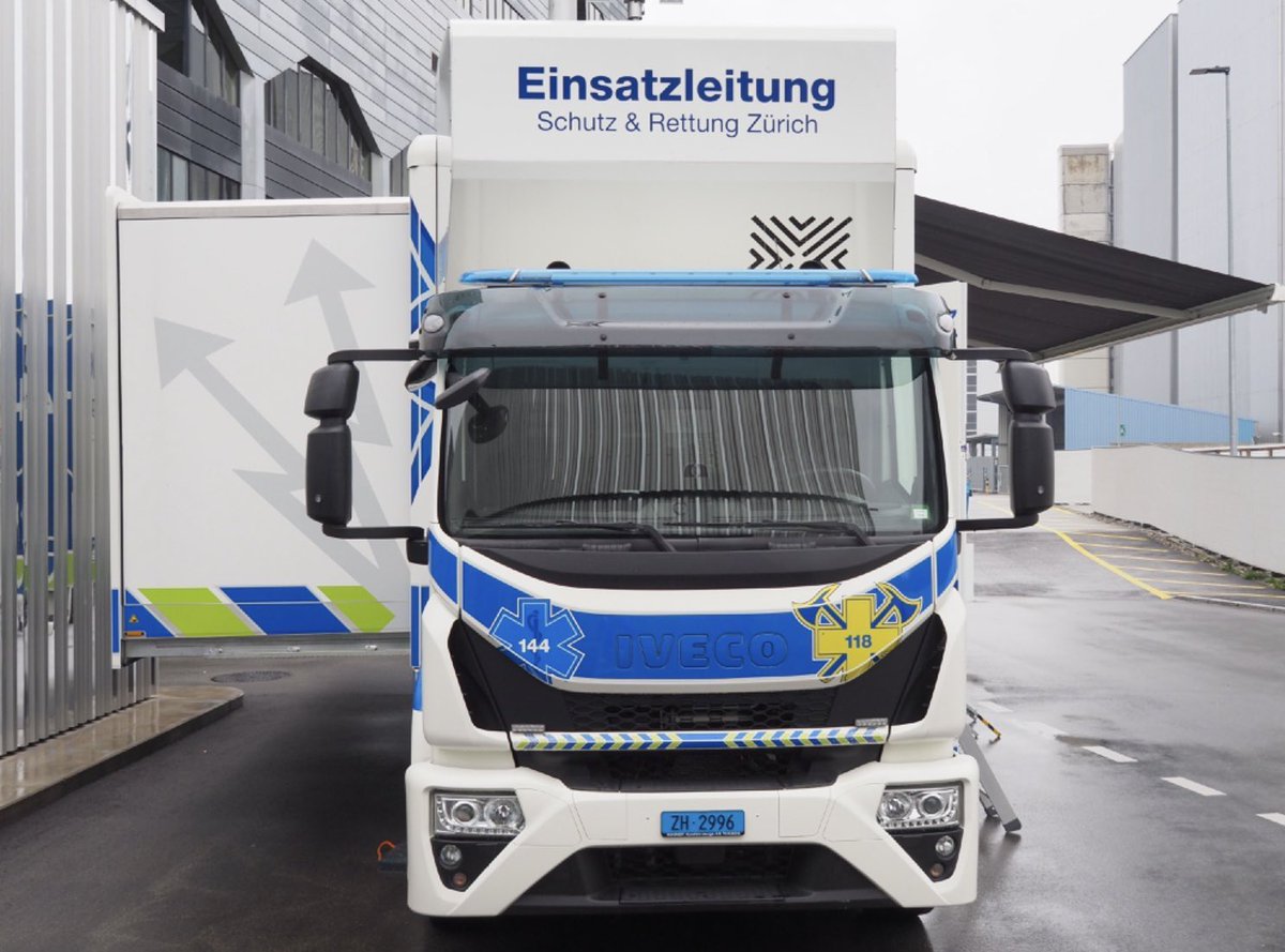 We create clever permanent, temporary or mobile security #controlroom &amp; #workplaces with #intellicontrol and #intelliscreen for #SmartCity #cybersecurity #airport #futureworkspace #Military #traffic #collaboration #ergonomie #Police #G7 #WEF #NATO #Kapo SRZH