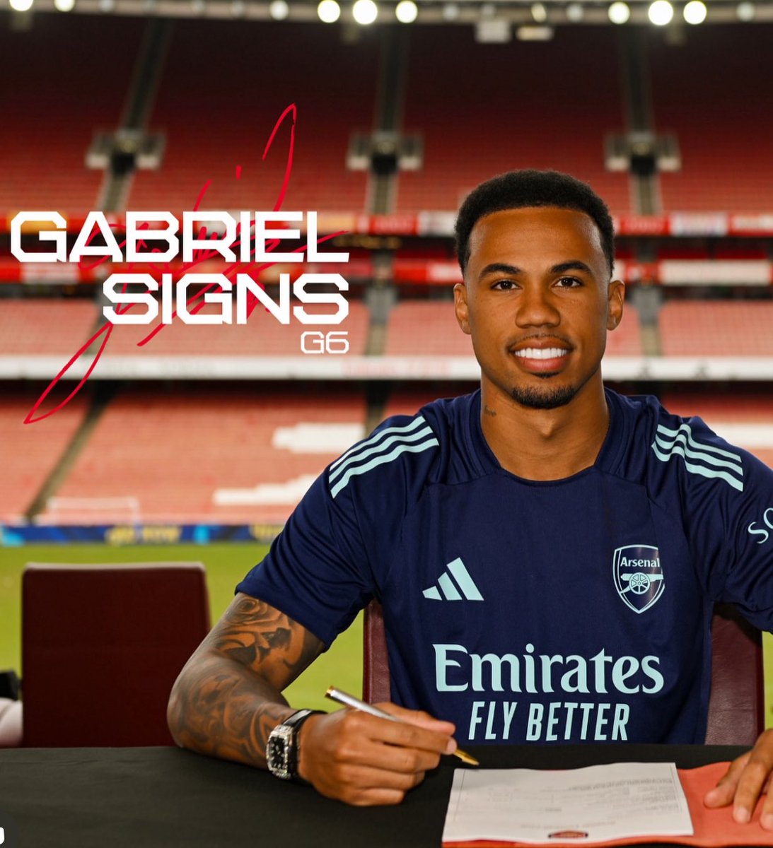 ArsenalSub's tweet image. غابرييل :" أرسنال نادي رائع انا فخور جدًا بتجديد عقدي أحب هذا النادي وأحب جماهيره وزملائي وهذا الملعب أنا فخور جدًا وأشكركم على كل الدعم ، نستمر معًا من أجل المستقبل "