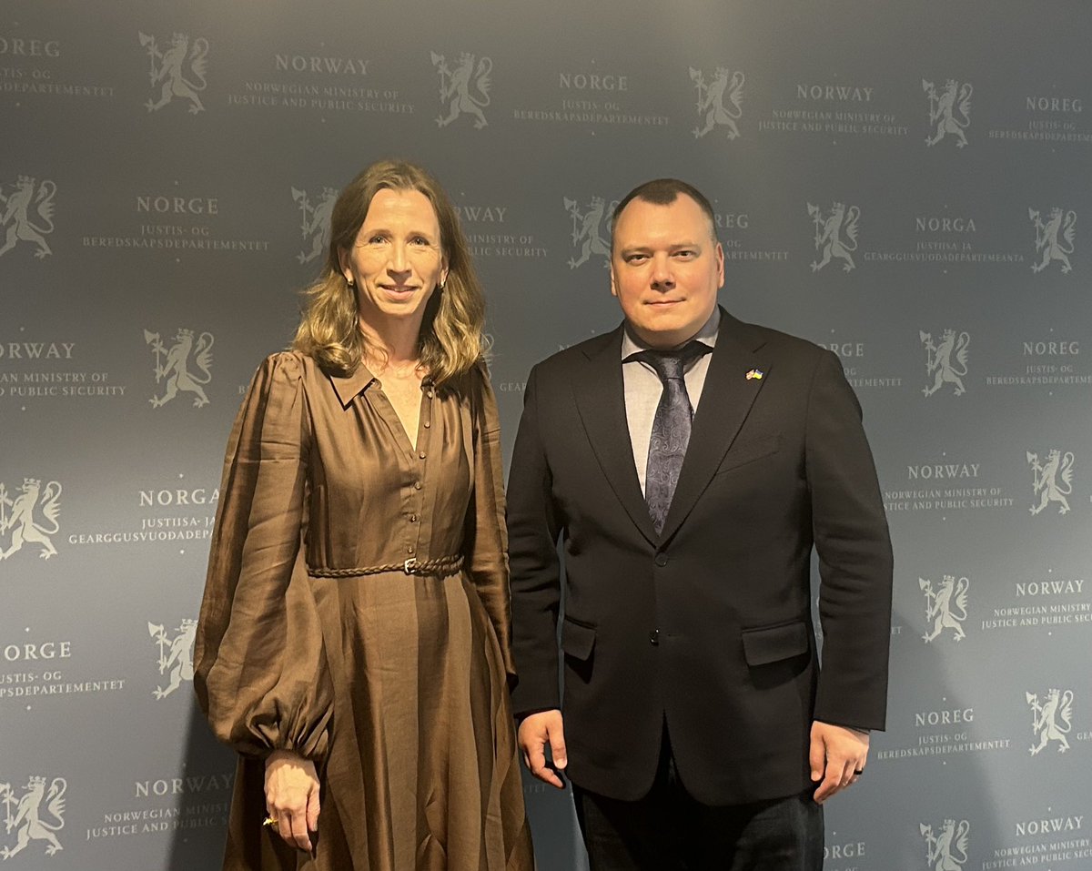 I met with the Minister of Justice and Public Security of Norway Astri Aas-Hansen. 
We discussed ways of improving the support program for Ukrainians in Norway and strengthening our cooperation in other areas of mutual interest. Looking forward to advancing our partnership.