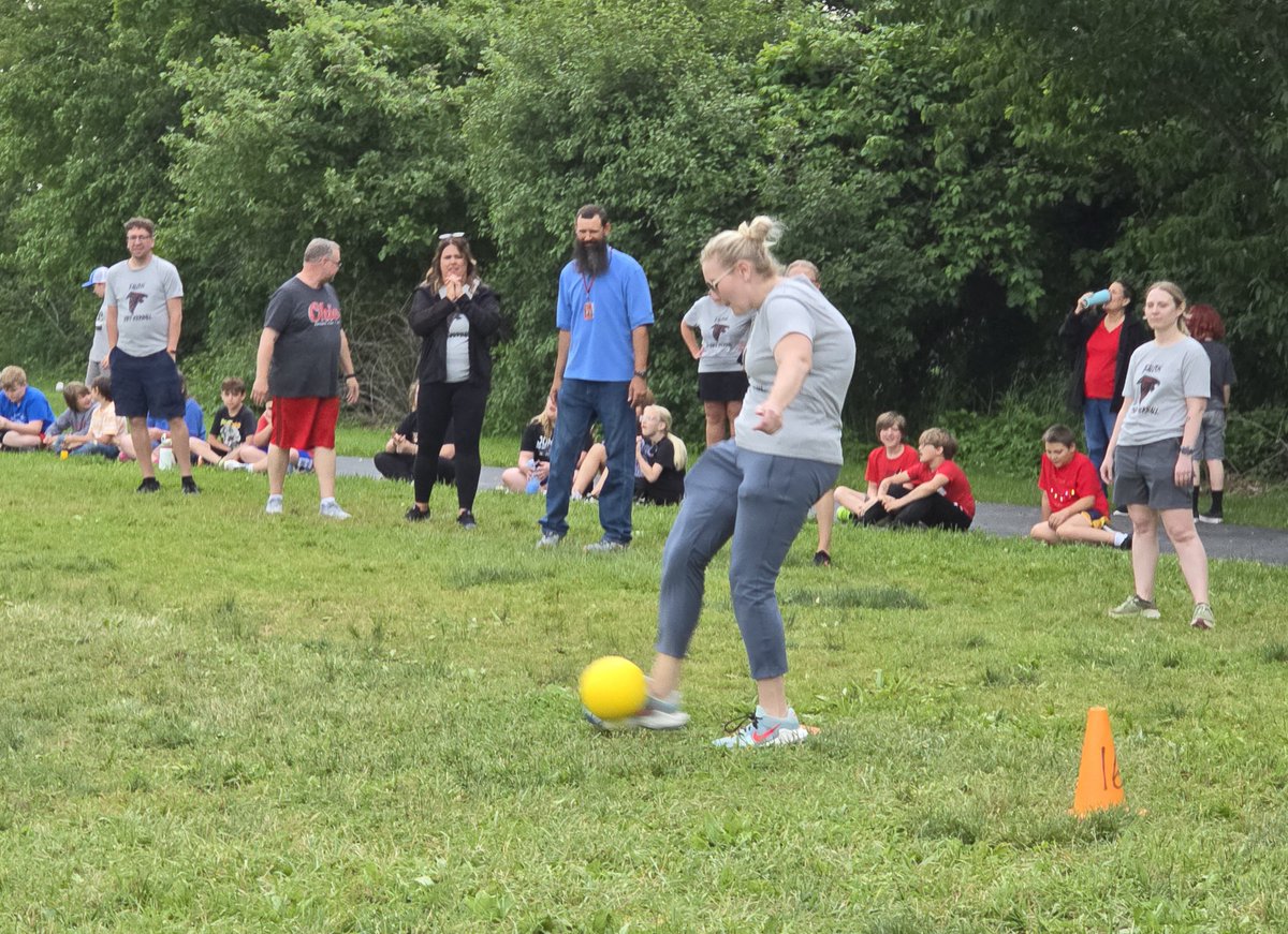An annual tradition we look forward to every year—Staff vs. 5th Grade Kickball! 🥎💥 The staff may show off some hidden athletic skills, but the real win is the laughter, teamwork, and memories made with our students.
