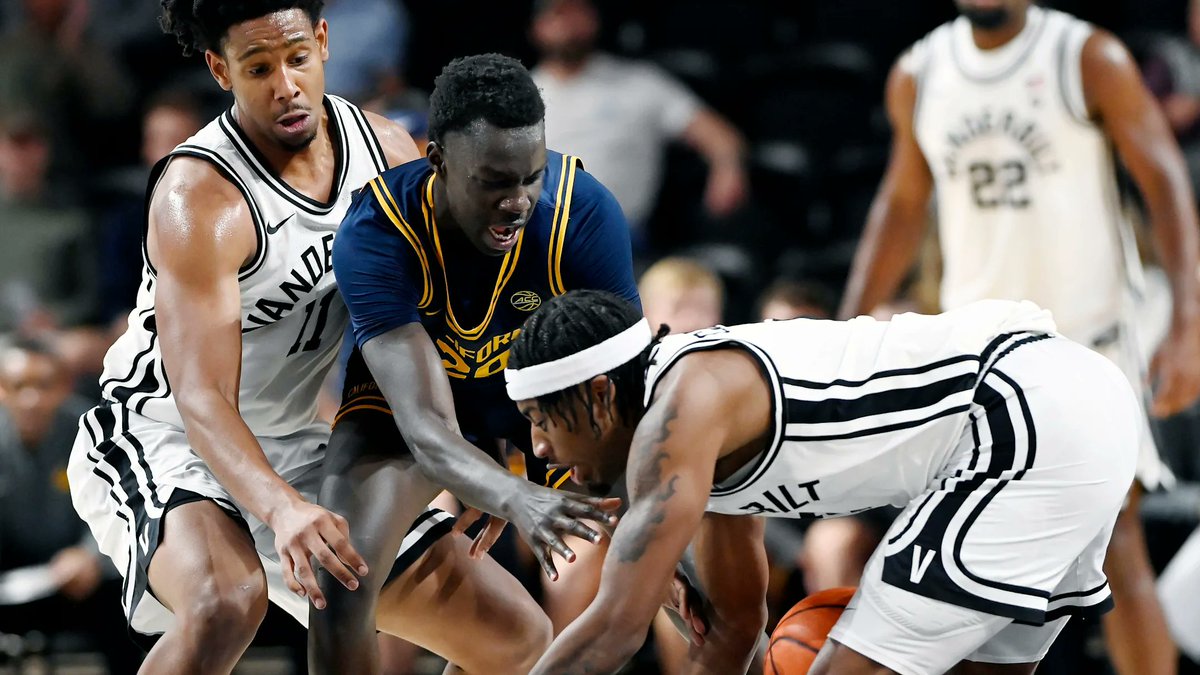 According to Andy Greder of the Pioneer Press, incoming Cal transfer B.J. Omot will miss summer workouts with the Gophers due to injury.

More details: si.com/college/minnes…