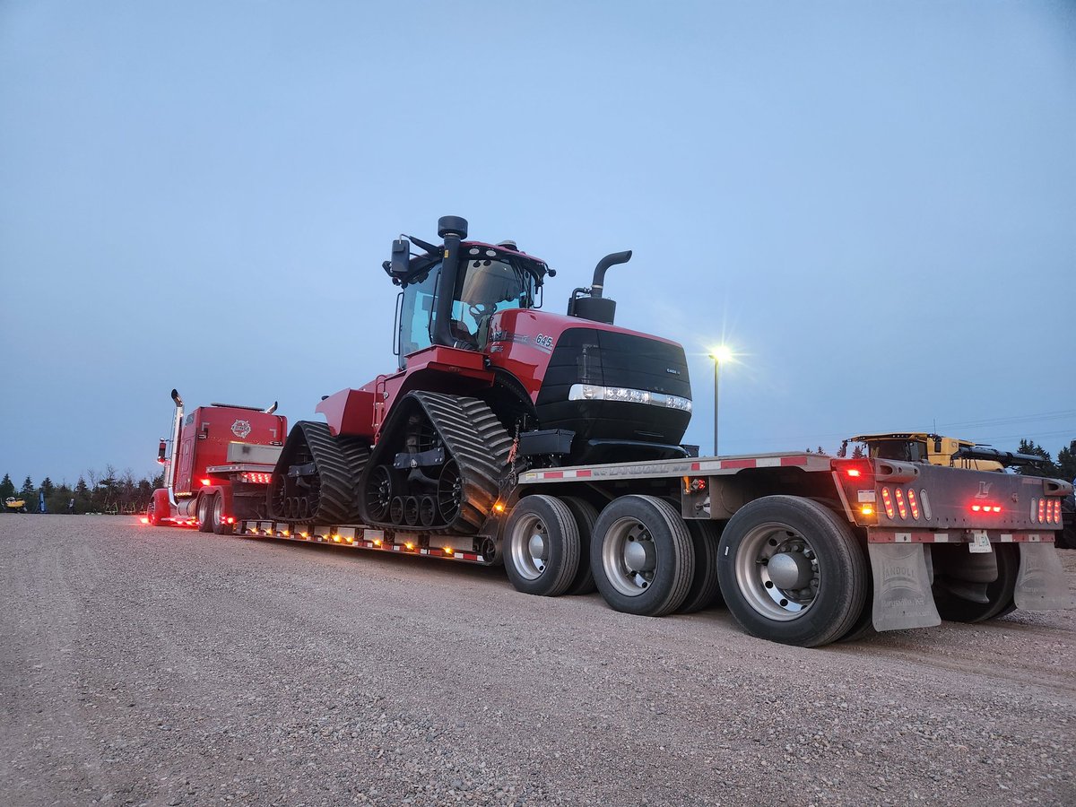 Prairie trucking #Saskatchewan #BigRed