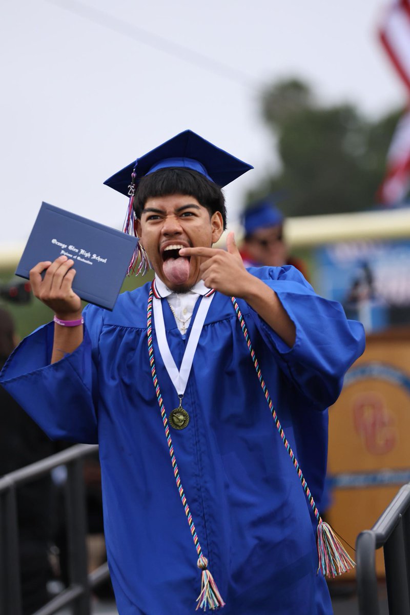 Shout out to the yearbook staff at Orange Glen High School in Escondido, CA, for sharing photos of our CMYK cords at graduation! #Walsworth #Yearbooks