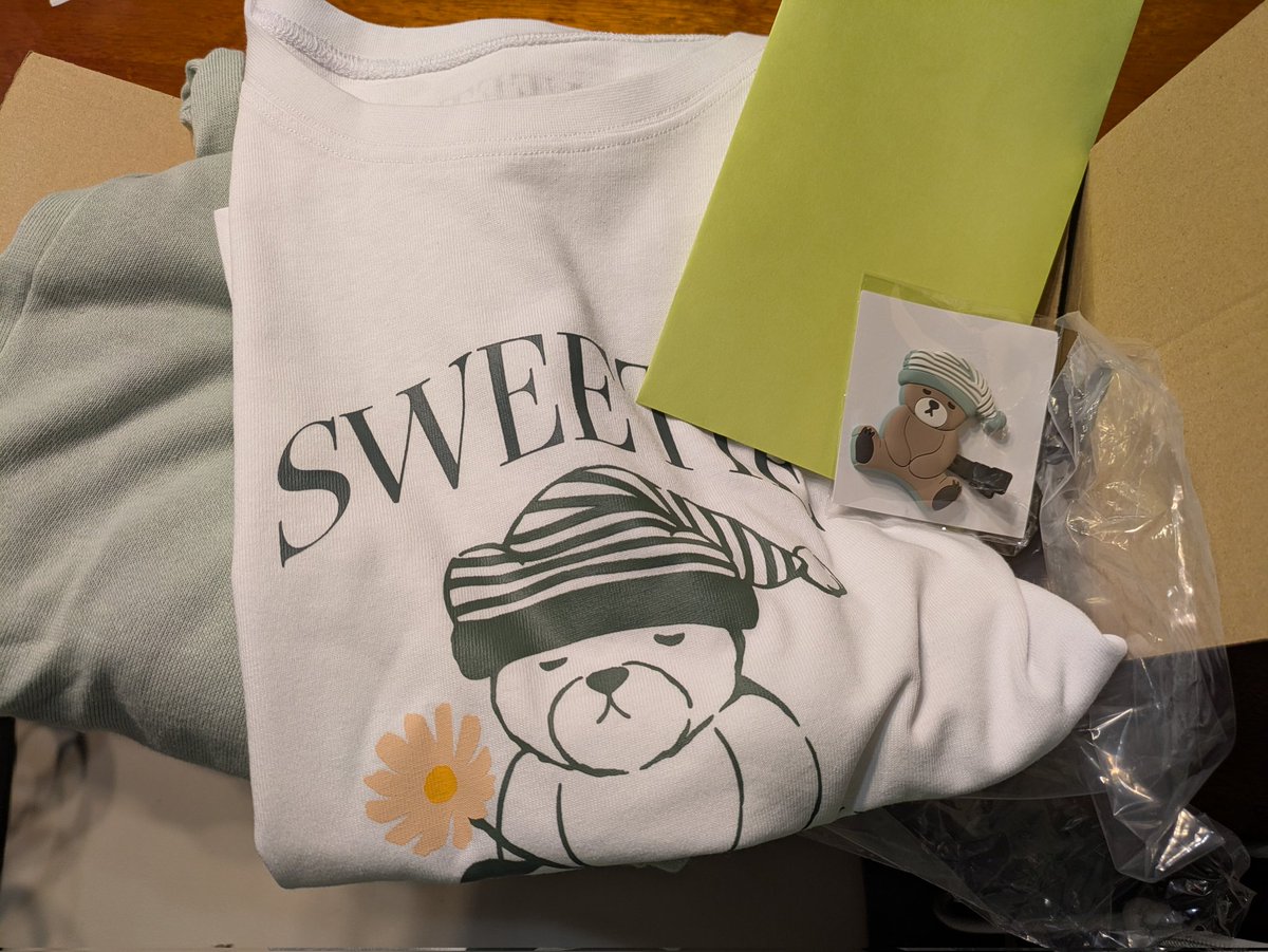 帰宅したら届いてた
家着なんてアホほどあるのに特別感
推し活で普段使いできるアイテム購入できるのはなにより嬉しい

#松島聡
#恋するルームウェア 
#PJROOM