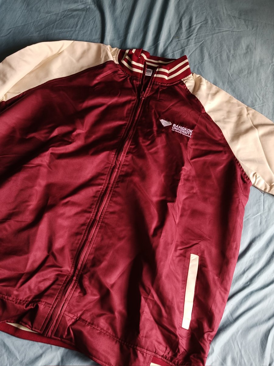 Mono40132's tweet photo. ส่งต่อเสื้อแจ็คเก็ตBU สีแดง ไซส์ 4XL
ไม่เคยใส่สักครั้ง 690฿ รวมส่ง

#ส่งต่อBU #มอกรุงเทพ #ชุดนักศึกษา #BU #BU66 #BU67 #BU68 #dek68 #ส่งต่อเสื้อผ้า #เสื้อนักศึกษา #รับหิ้วBU #ตลาดนัดBU https://t.co/hm8tjo3dPx