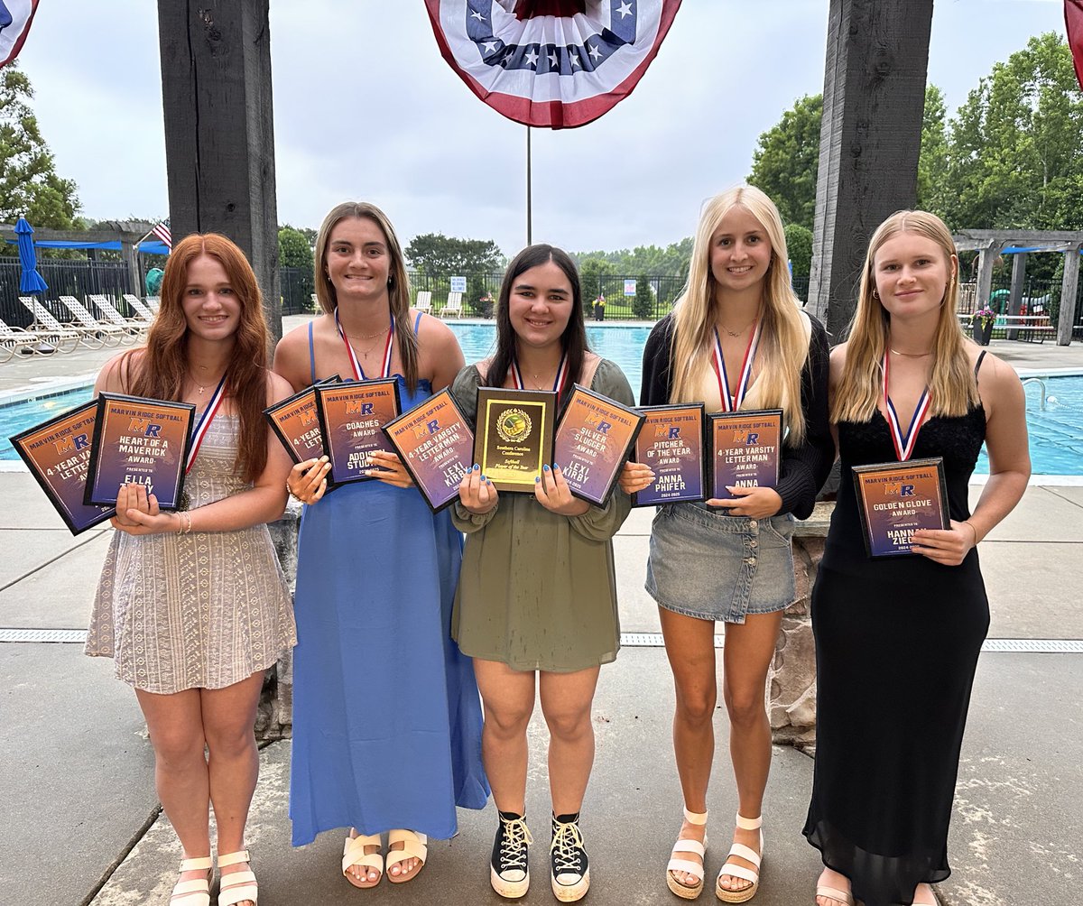 Congratulations on being named to the 2025 All-SCConference Team!!💪💪

Lexi Kirby 
Anna Phifer 
Addison Studney
Ella Tracy  
Hannah Ziecik 

2025 SCC Player of the Year!
Lexi Kirby - set new MR single season records - 15HRs .538BA 49RBIs 2.005 OPS!!