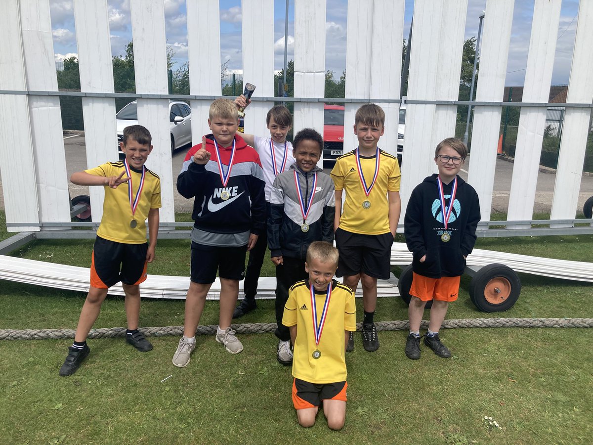 Super proud of our 8 children today in the Year 5/6 Boys Cricket today at Rockingham Cricket Club. Managed to win every game and bring the trophy 🏆 back to school. Well done boys #SpringwoodPE