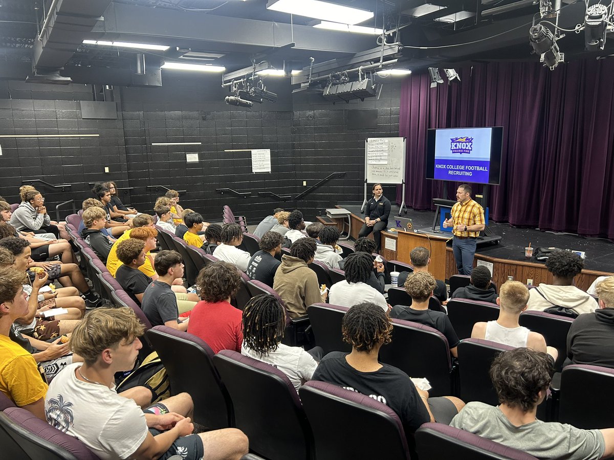 Galesburg Football (@galesburgfball) on Twitter photo Thank you to <a href="/CoachWillits/">Aaron Willits '08</a> <a href="/FB_KnoxCollege/">Knox College Football</a> for coming and speaking to our guys about the college recruiting process and what it takes to play at the next level! Thank you to <a href="/CoachWillits/">Aaron Willits '08</a> <a href="/FB_KnoxCollege/">Knox College Football</a> for coming and speaking to our guys about the college recruiting process and what it takes to play at the next level!