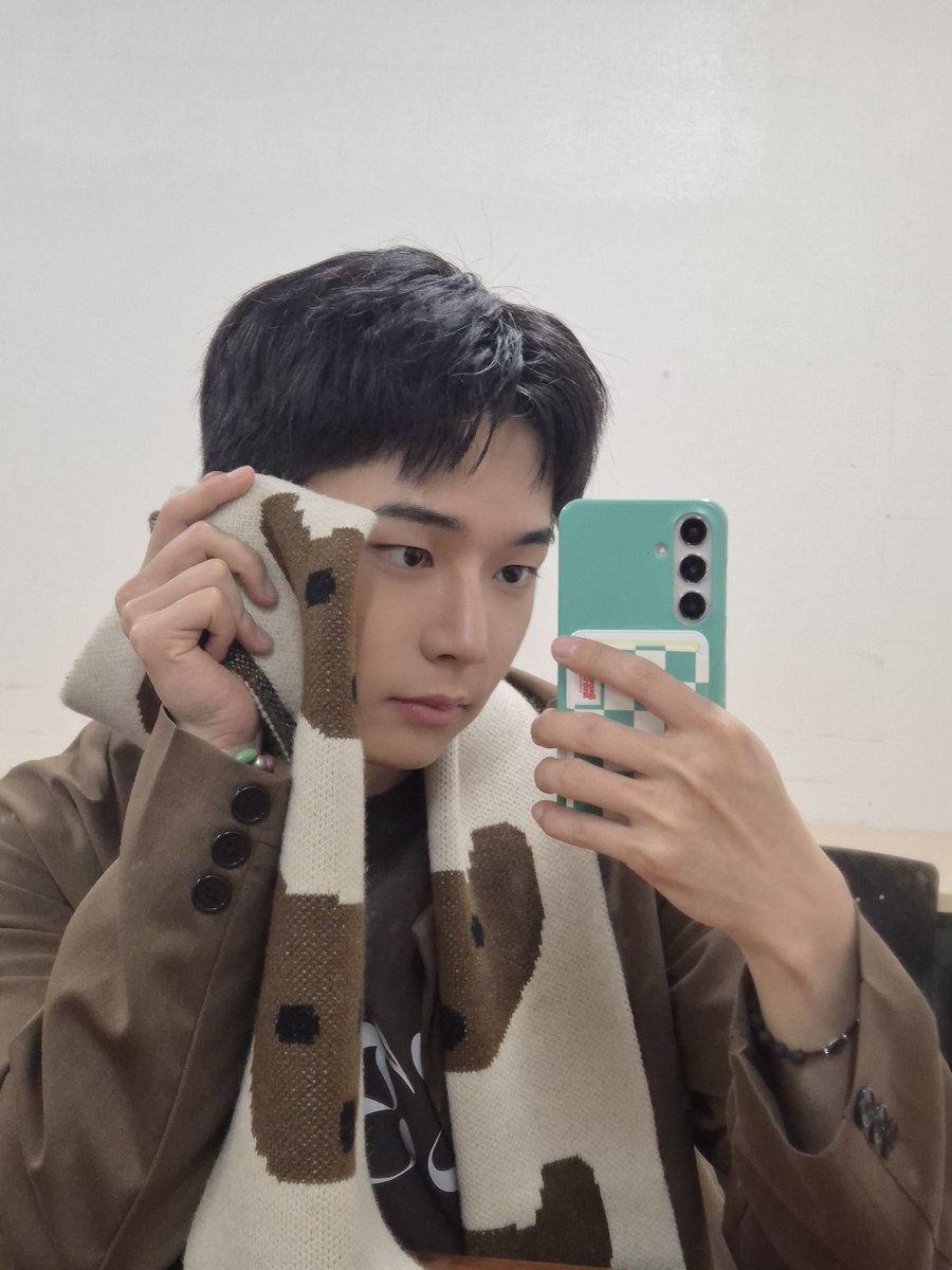 [#희주]
🐻💚
#커맨더맨 #CMDM #HeeJu