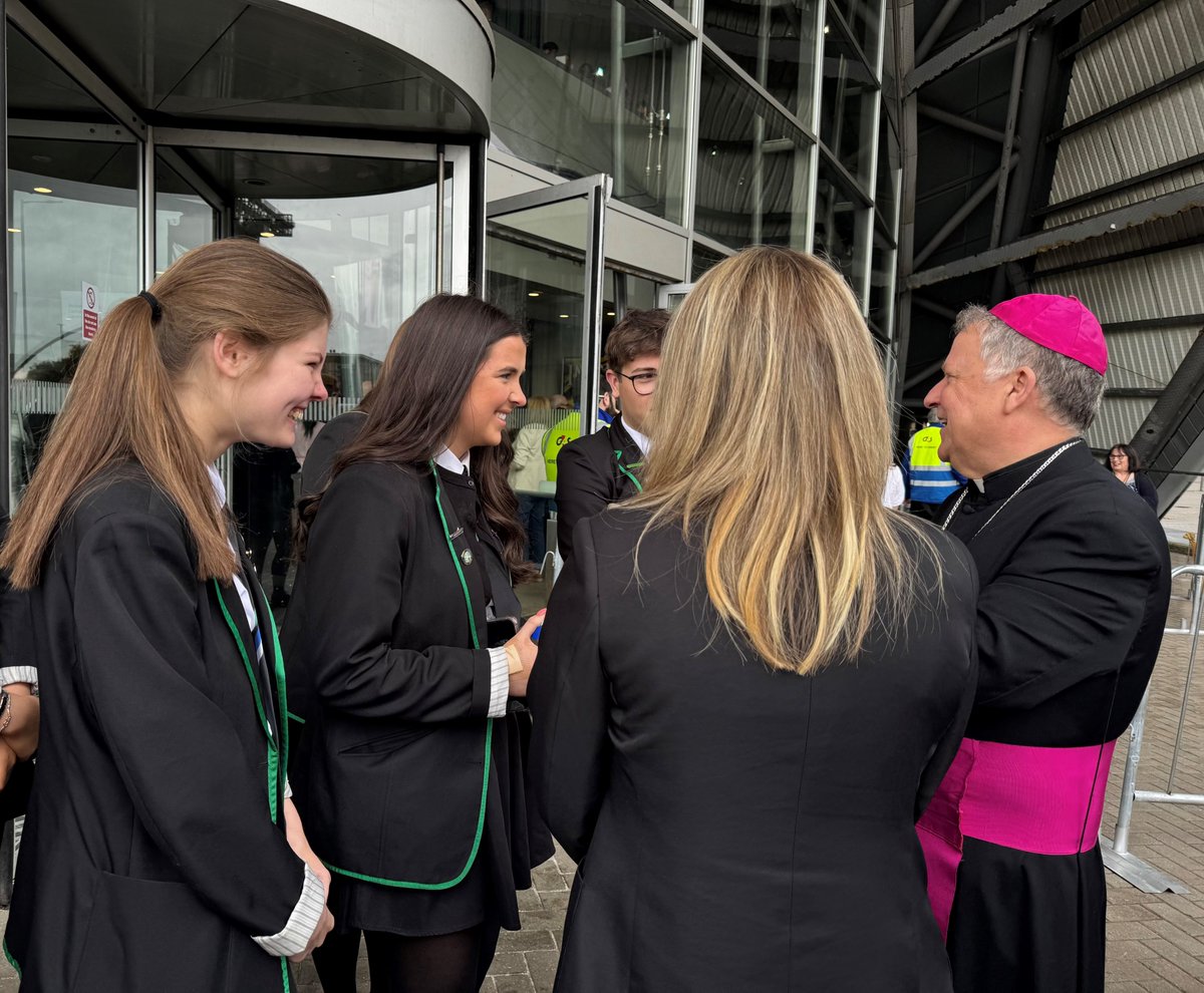 stbenedictsren's tweet photo. Congratulations to our Caritas pupils on their success! Proud to see them living our Catholic ethos through faith, service, and community. 🙏🎉 #CatholicEthos #Caritas #Achievement https://t.co/R1NzWJ79Fu