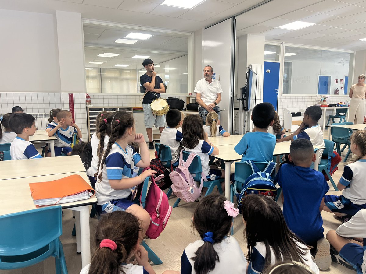 Col_Maria Rosa Molas tweet media