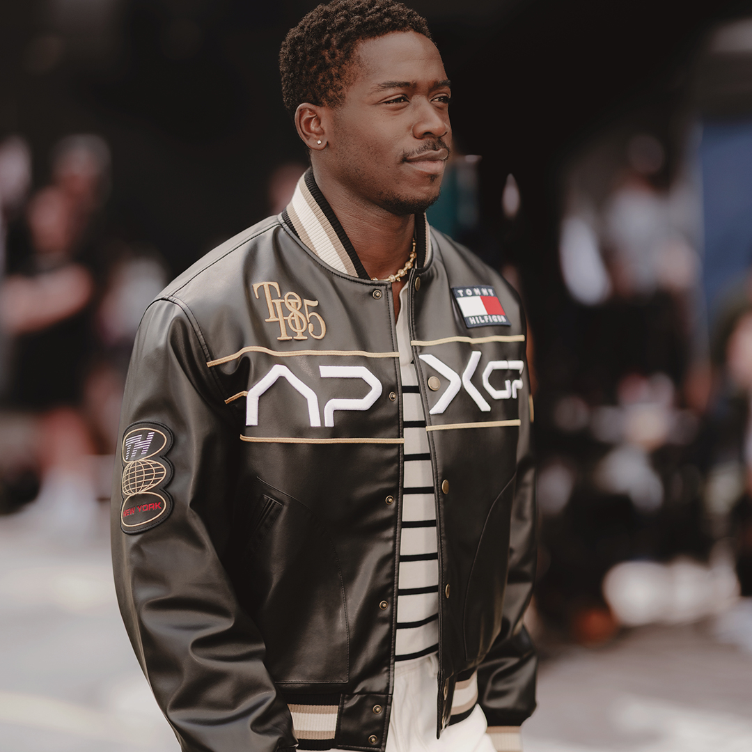 ダムソン・イドリス が魅せる #トミーヒルフィガー APXGPコレクション