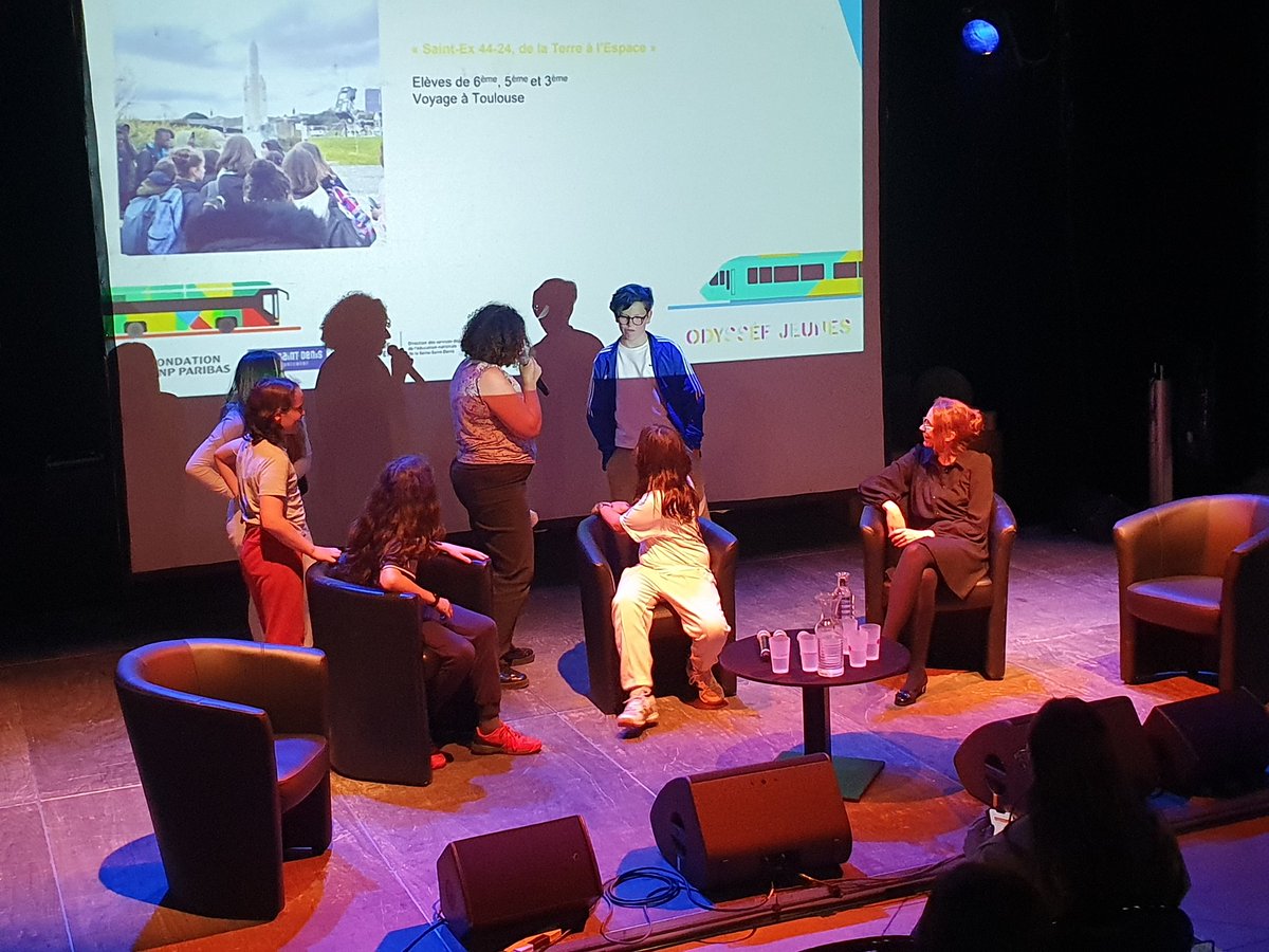 StExRosny93's tweet photo. Ceremonie de clôture des projets et voyages scolaires aidés par le Dpt 93 et le groupe Odyssee jeunes. Nos élèves du voyage d'inclusion St ex 44-24 sont présents. Excellents à l'interview! https://t.co/LZ7bgbB2hj