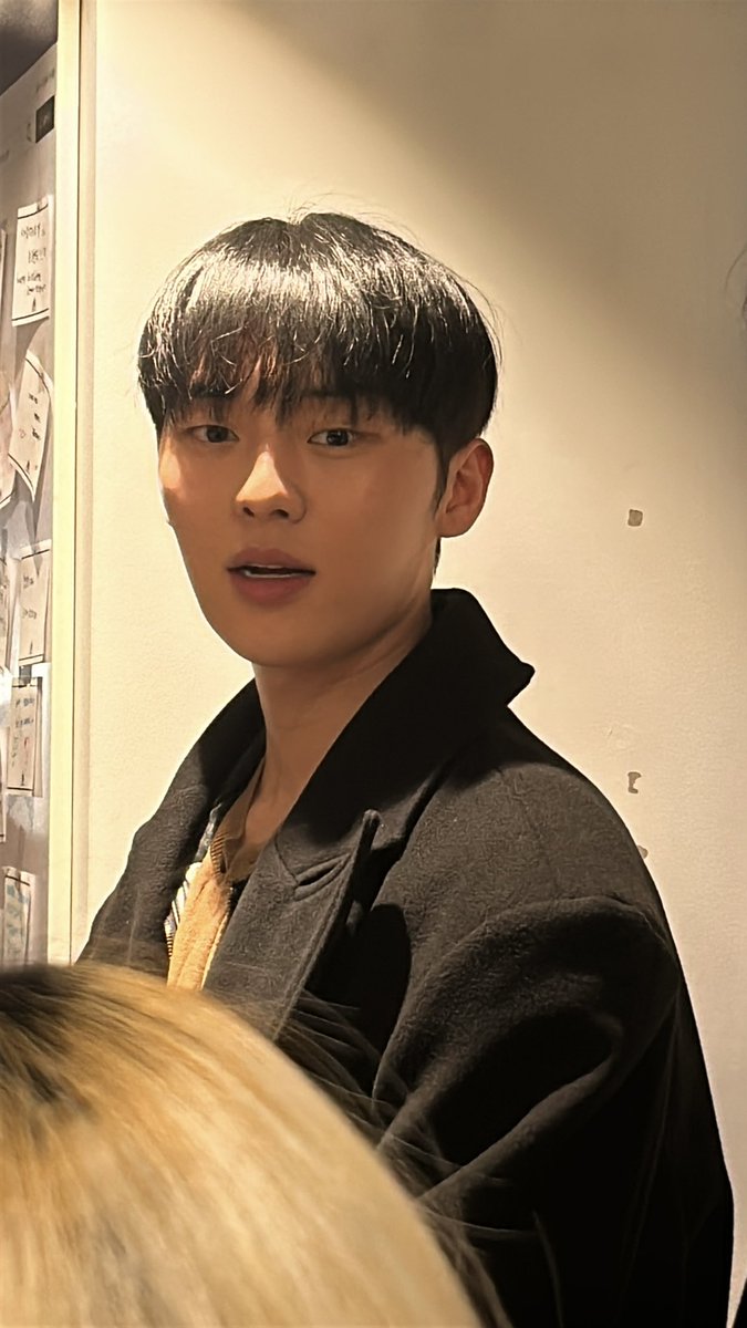 ㅈㅉ 오늘 무주 못간게 진심 하…. 그냥 죽을게요 오늘 무주간 샘들 너무 부러워서 나 더이상 못살겠어
