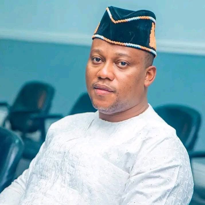 MediaBoyfriend's tweet photo. 🚨JUST IN!! Commissioner for Special Duties and Ibom Deep Seaport, Ini Ememobong tenders his resignation, says he is unwilling to join Governor Umo Eno on the political journey to the All Progressive Congress (APC). https://t.co/evfu13EyxL