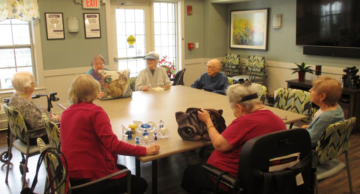StJohnsLiving's tweet image. Thank you to St. John's Community Life Specialist Michael Noble-Rosema for capturing these wonderful moments and more at a recent Show and Tell program at St. John’s Meadows.

See more: hubs.la/Q03r1VPz0

#Rochester #AssistedLiving #EmbraceLiving