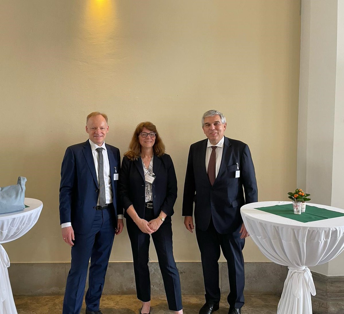 Der BDS auf der <a href="/ifo_Institut/">ifo Institut</a> -Jahresversammlung 2025
Bei spannenden Vorträgen und in persönlichen Gesprächen wurde klar: Der #Mittelstand muss entlastet werden, um als Rückgrat der deutschen #Wirtschaft weiterhin stark bleiben zu können. 
Weniger Staat, mehr Freiraum! #BDS