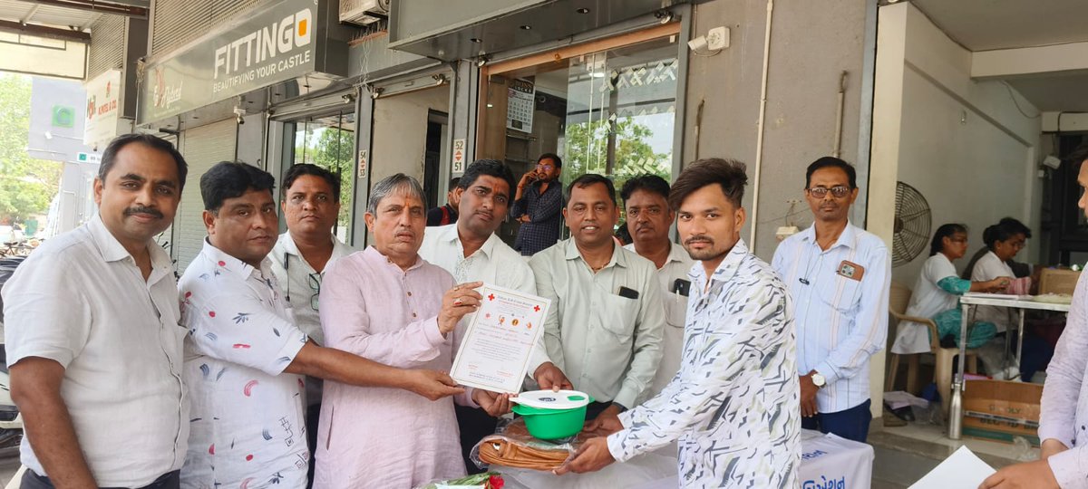 KaushikJainBJP's tweet image. અખિલ ગુજરાત હાર્ડવેર એસોસિએશન ,દરિયાપુર હાર્ડવેર મર્ચન્ટ એસોસિએશન દ્વારા આયોજીત સ્વૈચ્છિક રક્તદાન શિબિરમાં સહભાગી થઈ રક્તદાતાઓને પ્રોત્સાહિત કર્યા.

#Blooddonate #ahmedabad #blood