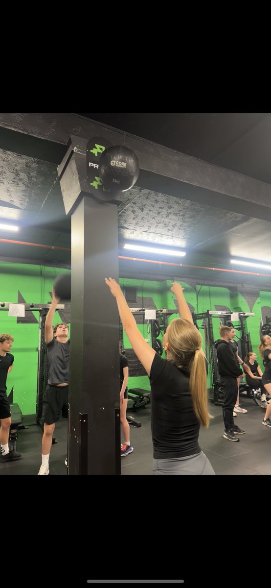 Miss McGowan tweet media