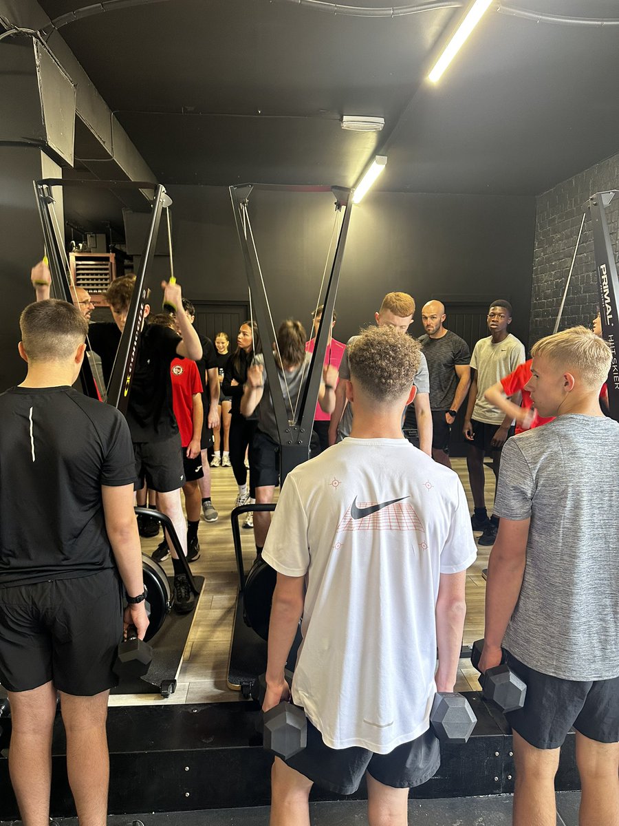 Miss McGowan tweet media