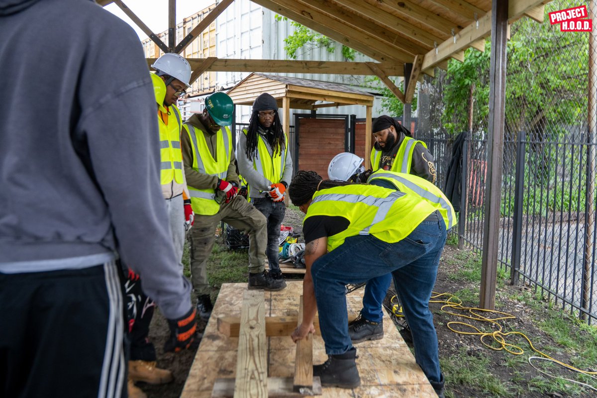 CoreyBBrooks's tweet image. This is what it’s all about. 👷🏾♂️💪🏽
Check out our construction class getting ready to lead the future—and fill the trades gap this country is facing.
Another reason to support ProjectHood.org.
We don’t just talk, we build. 🔨 #ProjectHOOD #TradesTraining #FutureReady