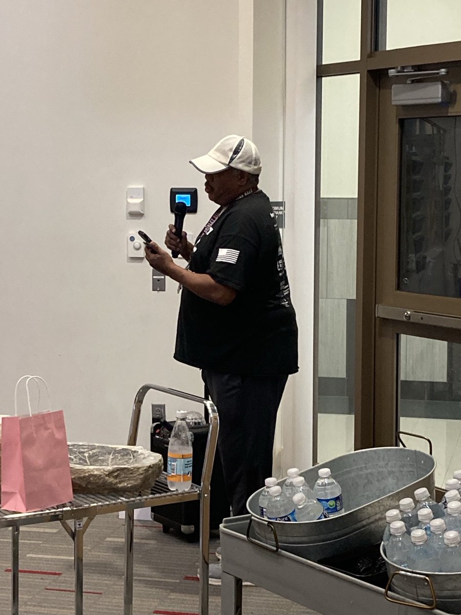 Miriam Meyer tweet media