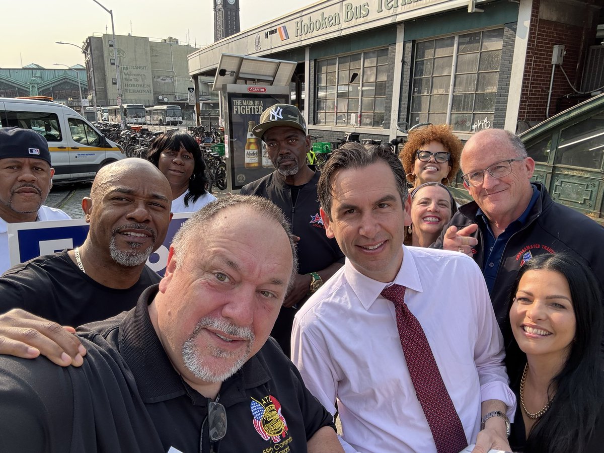 StevenFulop's tweet image. Early PATH train shift with ATU! Starting the day with a focus on transit and changes for commuters - whether it be planes, busses, or trains  - transportation in NJ is a mess and it’s time to change that