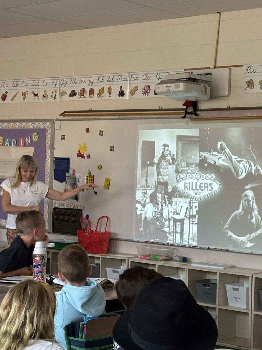 AntrimCounselor's tweet image. Antrim Elementary career day! Thank you amazing speakers! @AntrimSchool @StecchiniM @ptbeachsuper @antrim_pto #WeRBeach #Whatyoudomatters