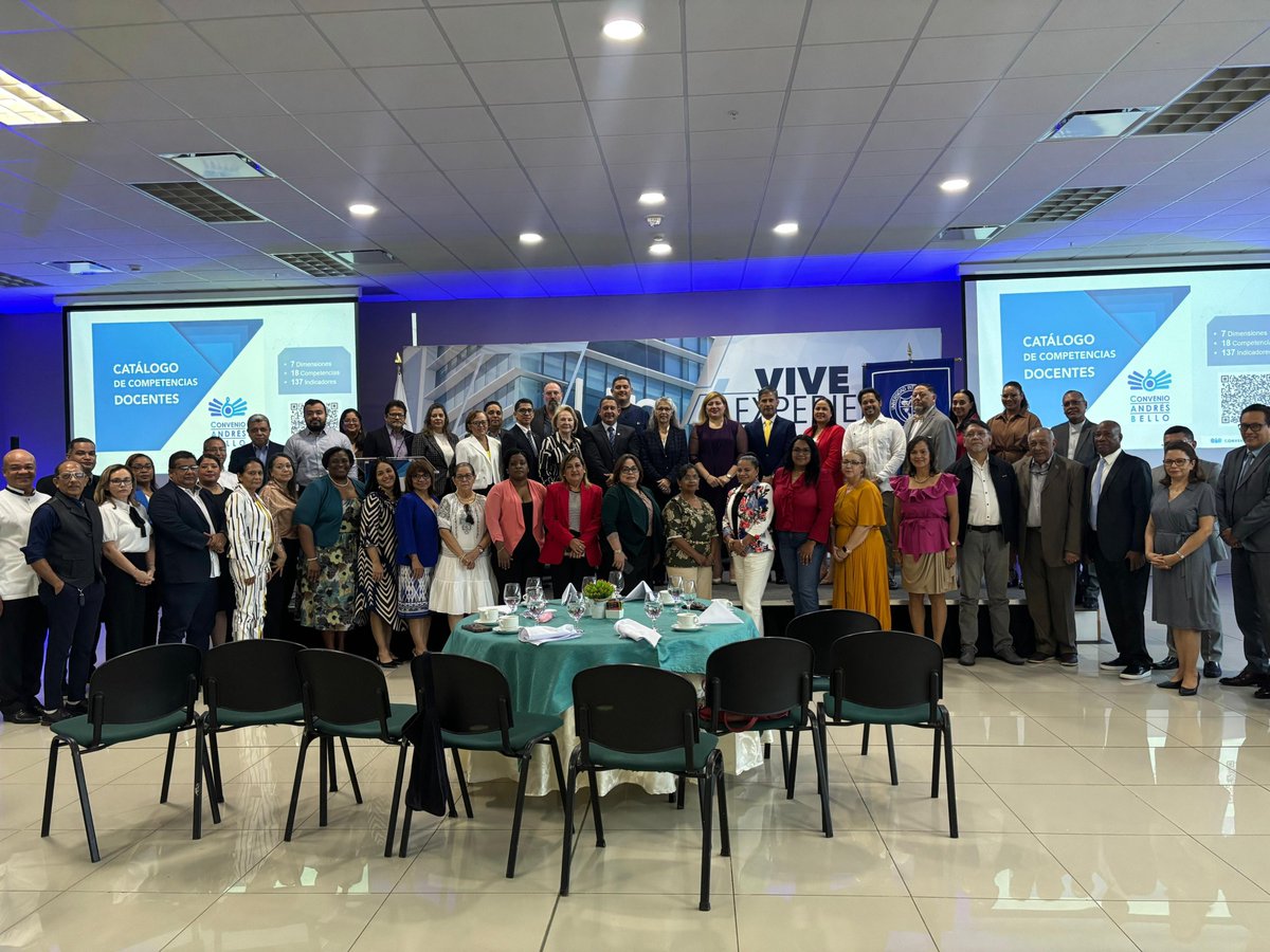 📚🌎 Compromiso con la educación en LATAM
La #UIP fue anfitriona del conversatorio Catálogo de Competencias Docentes, organizado por el Convenio Andrés Bello.
🤝 Dialogamos sobre habilidades digitales, aprendizaje continuo e inclusión educativa.
#EducaciónDeImpacto