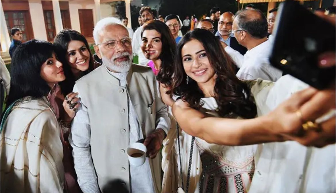 Politicx2029's tweet photo. When life gives you a chance to lead —

Be Rahul Gandhi ✅ |       Not Modi ❌ https://t.co/ObamJDyp0m