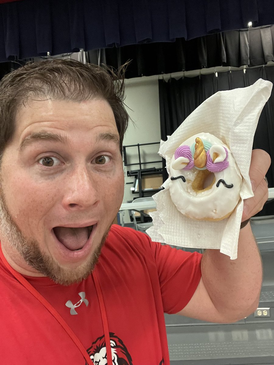 #NationalDonutDay and the glorious Mrs. Cepeda gifted me a Unicorn Donut!! IYKYK #CERoars <a href="/CastleberryElem/">Castleberry Elementary</a>