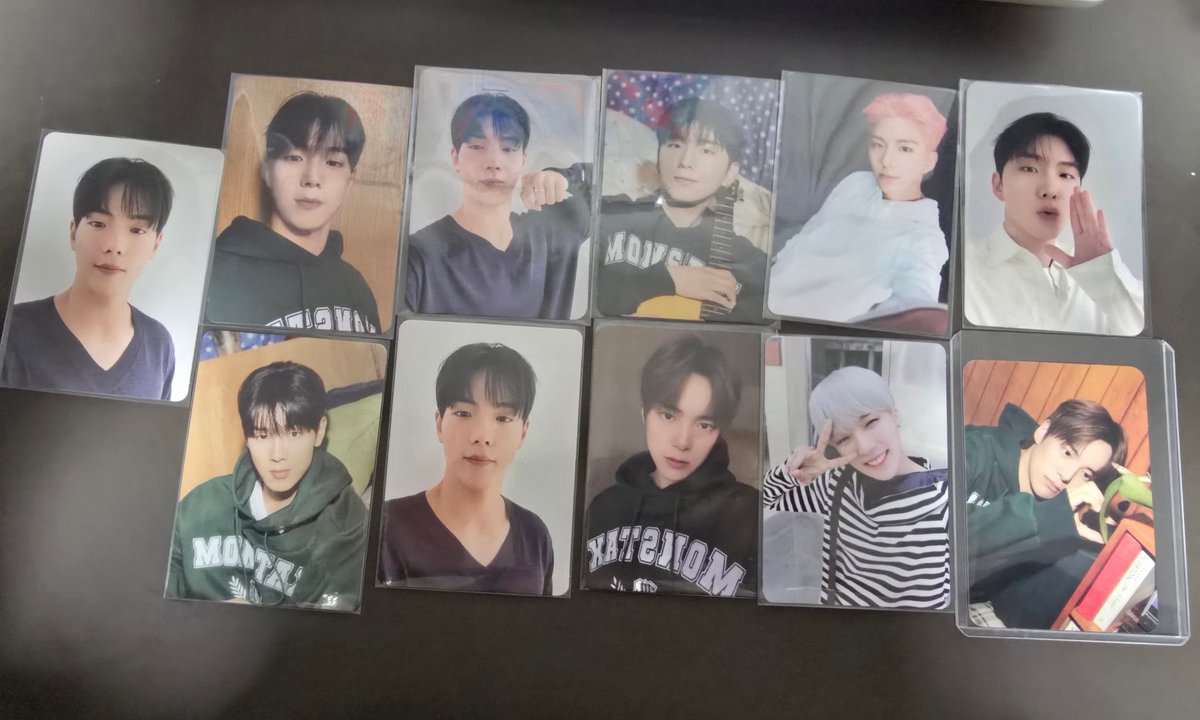 me 러그 기현
mbb 러그 창균 or 셔누

me 포카홀더 민혁
mbb 포카홀더 창균

me 반지 셔누
mbb 반지 형원 or 주헌

나머지 랜포는 중복 아닌이상 전멤 교환가능합니다🩷
편하게 디엠 주세용