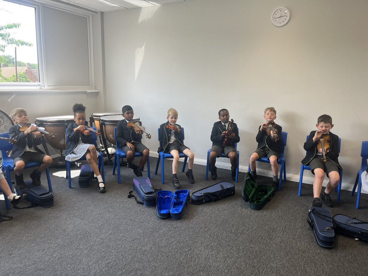 Hill House School - The Arts tweet media