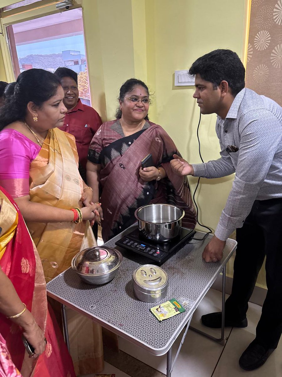 The launch event was graced by Hon'ble MP Sh. K. Chinni, Hon'ble MLA Shri G.R. Mohan Rao, and Shri Vishal Kapoor, <a href="/CEO_EESL/">CEO EESL</a>. They spoke about the positive impact this initiative will have on anganwadi centres (AWCs)—bringing clean cooking, better health, and energy savings.