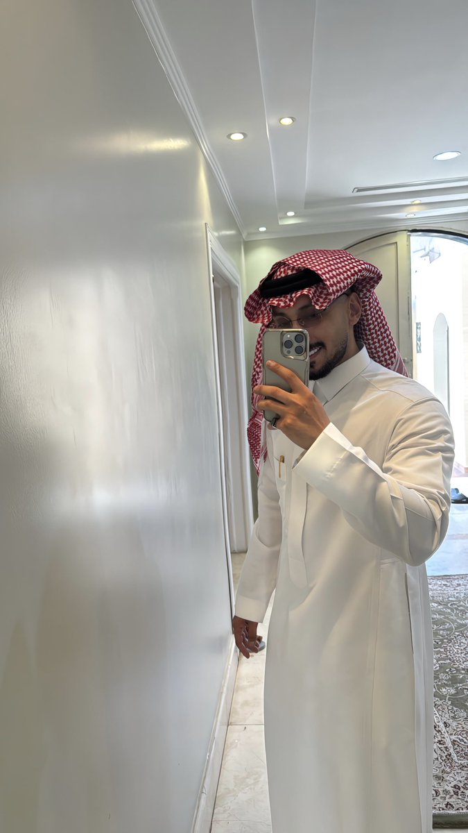 bawza_'s tweet photo. كل عام وانتم بخير 🤍
#عيد_الأضحى_المبارك https://t.co/Wv3LJzpbvJ