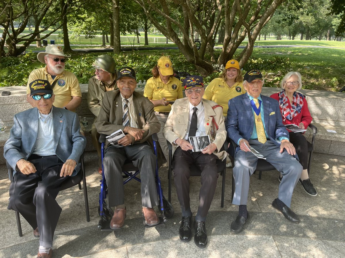 kershaw_alex's tweet image. Four WW2 vets at WW2 Memorial commemoration today. @WWIIMemorial