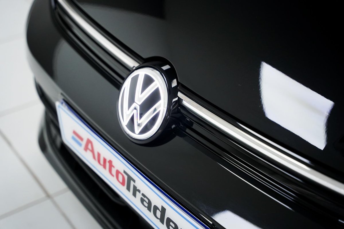 AutoTraderSA's tweet image. We tested the latest Volkswagen #Golf. Has VW succeeded in making one of South Africa’s most-loved #hatchbacks even better? bit.ly/VWGolf2025Vide…