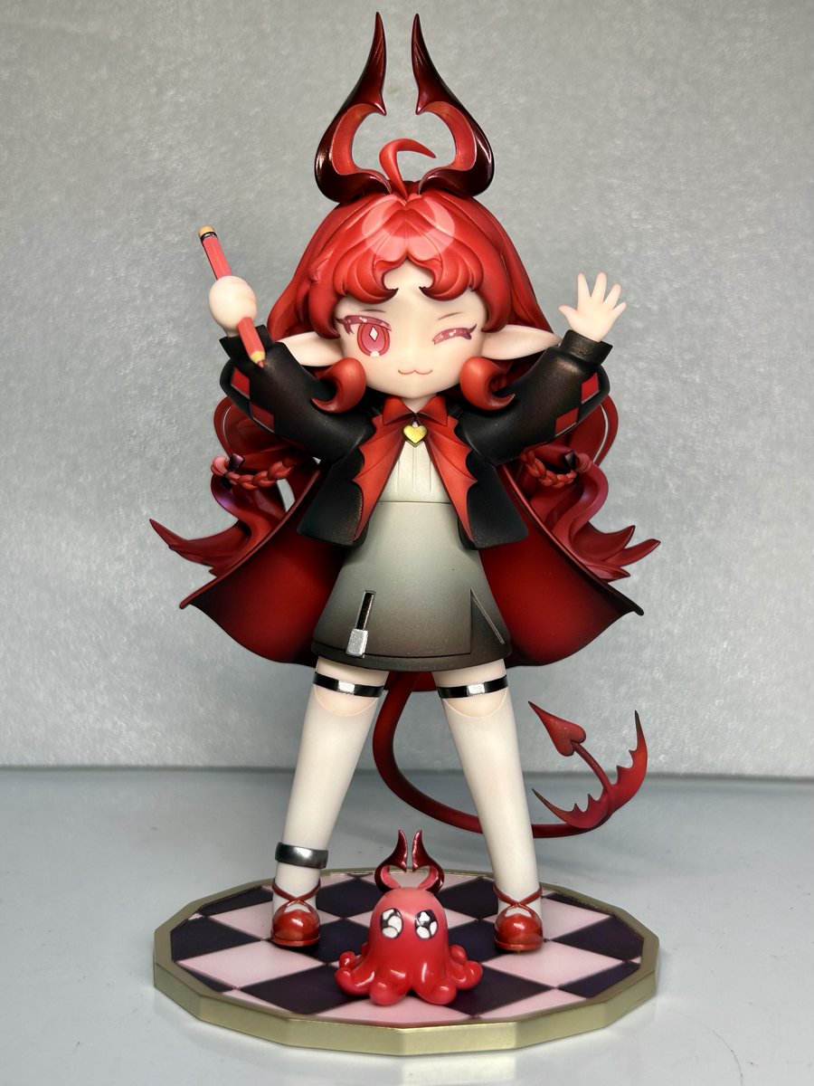 eyecoffe's tweet image. 小妮芙

原画：羽球(X: @YUJIfantasia)
原型：眼球咖啡(X: @eyecoffe)
塗装：Rikka (X:@Rikkaaa233）
高さ：16cm
値段：11000JPY
パーツ数：28
販売場所：funey.booth.pm/items/7013491
6月8日のオンライン販売に参加します。
目の水シールが含まれています。
#Arknights 
#アークナイツ #となモ7