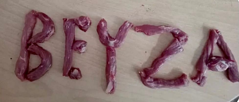 surpriz diye attigi seye bakin ask boyle bir sey mi