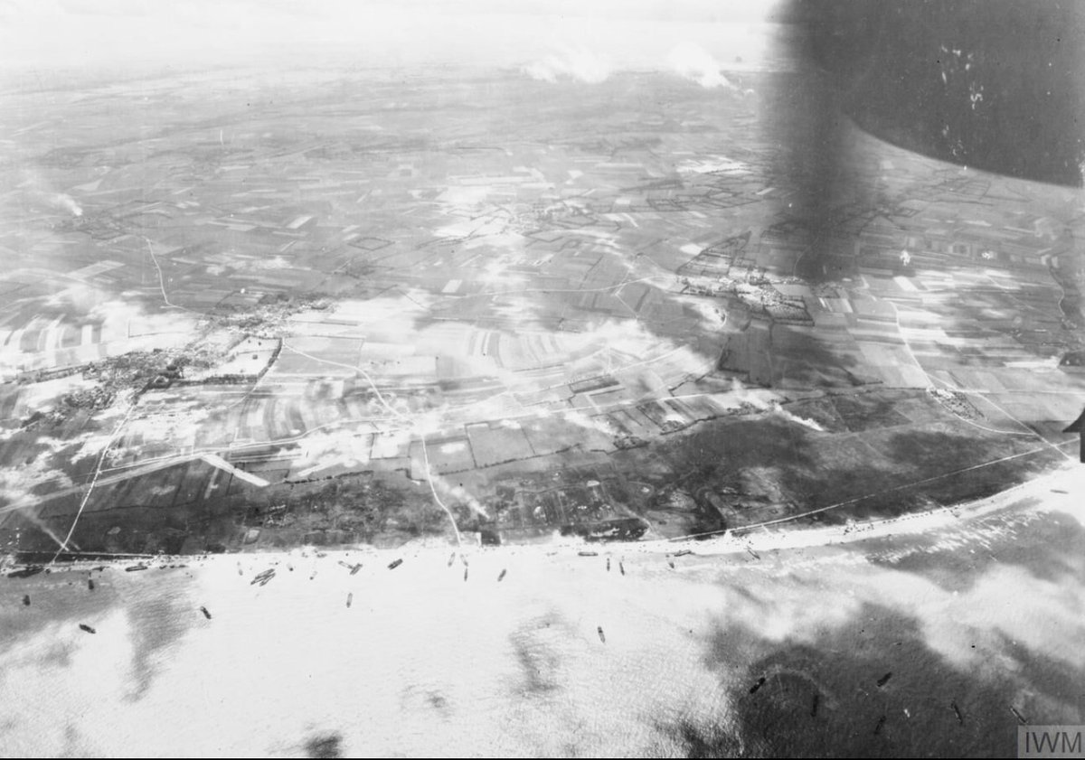 NIWarMemorial's tweet image. In our collection is the diary of an unknown soldier who recorded his experiences after landing on Gold Beach near Asnelles-sur-Mer. He was likely a medic from No. 10 Beach group.
#NIWM #DDay