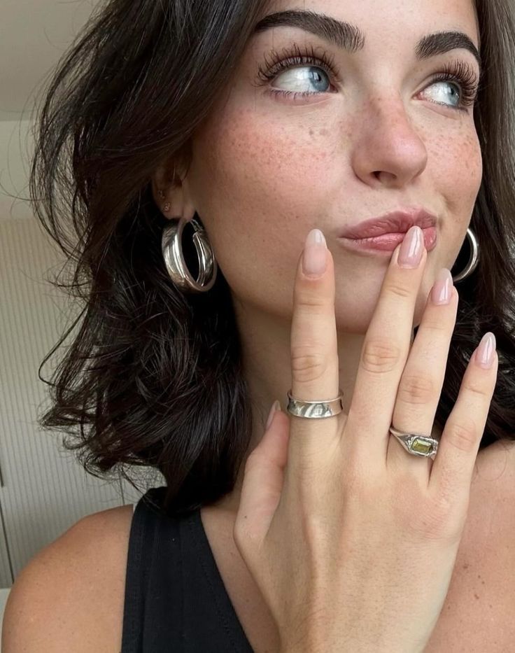 ON - CHECK PINNED!🤍 tweet media