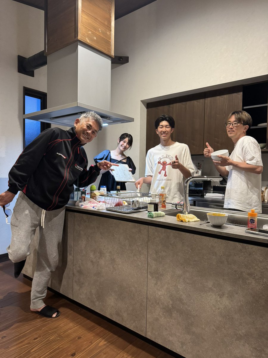 masayo_minowa's tweet image. 撮影後の自炊リラックスタイム
昨日私もお邪魔させていただきました✨

#MFG
#ヨコハマタイヤ
#織戸学
#沢すみれ
#箕輪大也