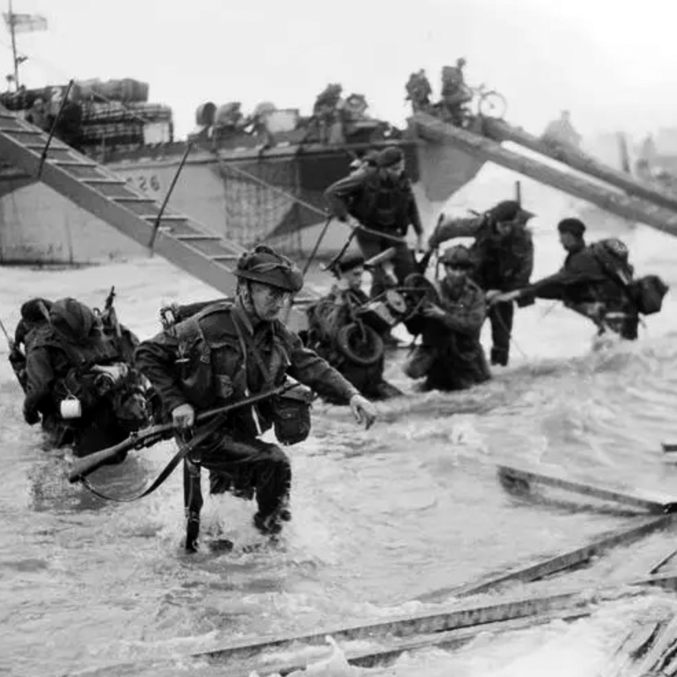 Today marks the anniversary of #DDay – the largest seaborne invasion in history. At <a href="/1stLineDefence/">1st Line Defence</a>, we proudly support ex-service personnel and reservists – and today we pause to remember their bravery &amp; sacrifice. #LestWeForget #ThankYou #Remembrance